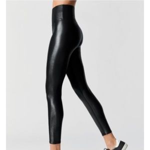Carbon38 High Wasted Shinny Leggings